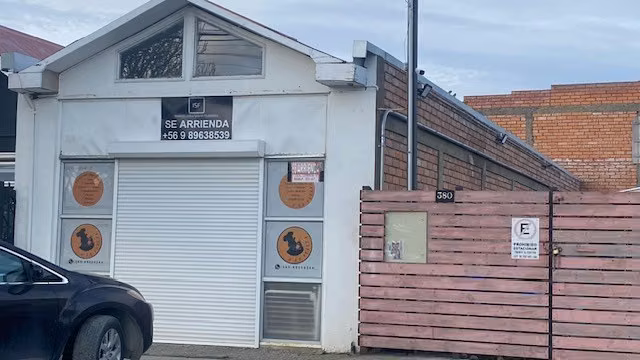 Amplia Bodega central en arriendo en Natales