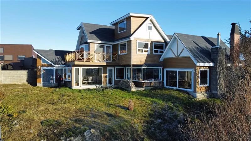 Casa en venta de 4 dormitorios, 2 pisos. en Punta Arenas
