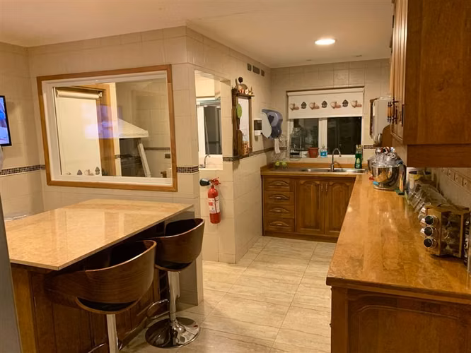 Casa en venta de 4 dormitorios, 2 pisos. en Punta Arenas - Imagen 5