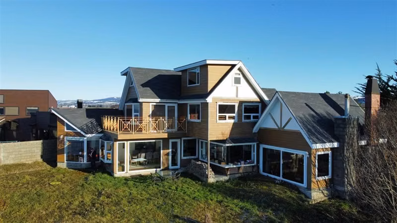 Casa en venta de 4 dormitorios, 2 pisos. en Punta Arenas