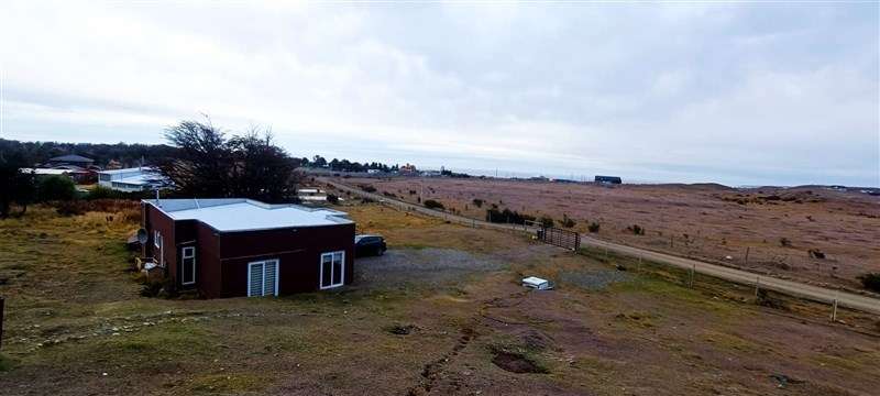 Parcela 2800m2 de Terrenos 95 de const 2D 2B