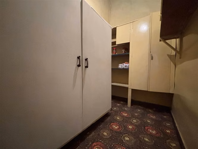 CASA CON HISTORIA 3 PISOS 4D+LOCAL COMERCIAL +ESTAC