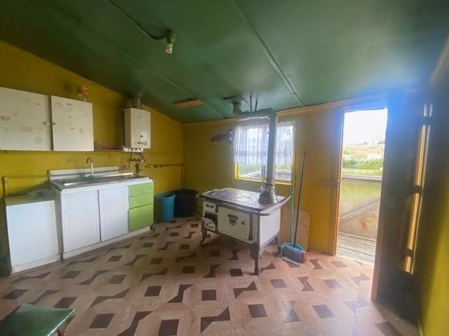 Casa en venta de 2 dorm. con 930 M2 de terreno en Natales