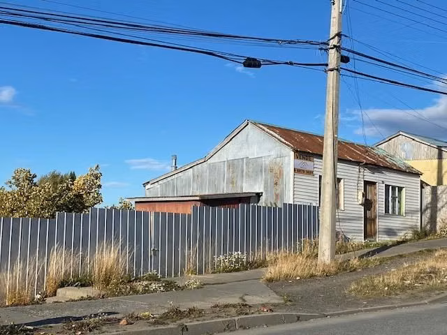Casa en venta de 2 dorm. con 930 M2 de terreno en Natales