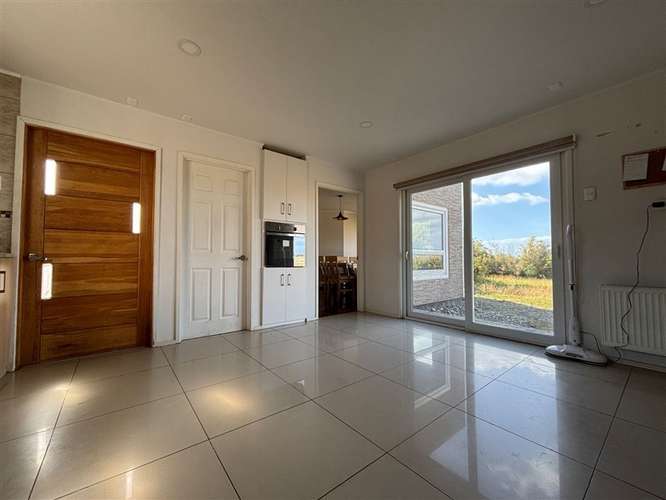 CASA CON 7000M2 DE TERRENO 4D 3B CALEFACCION CENTRAL - Imagen 10