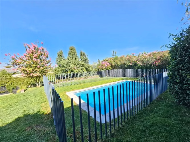 Oportunidad casa de 8D y 6B, Condominio Los Bosques