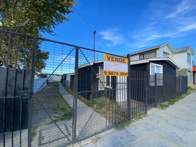 Casa en Venta con 2 dpto c/u de 2 dorm. en Puerto Natales