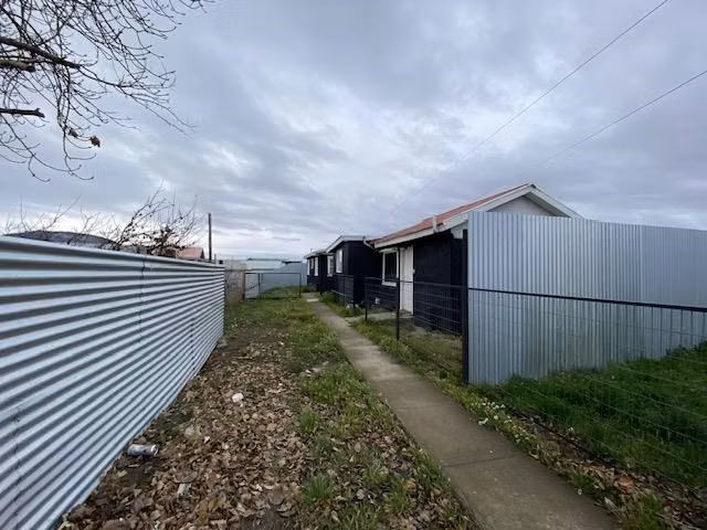Casa en Venta con 2 dpto c/u de 2 dorm. en Puerto Natales