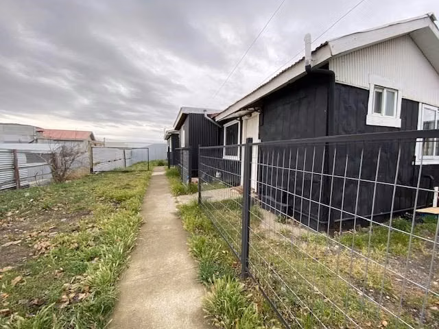 Casa en Venta con 2 dpto c/u de 2 dorm. en Puerto Natales