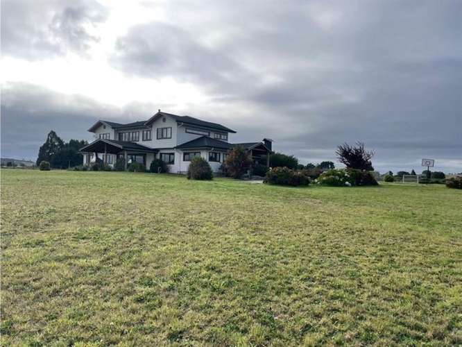 Casa en venta de 4 dorm. en Castro