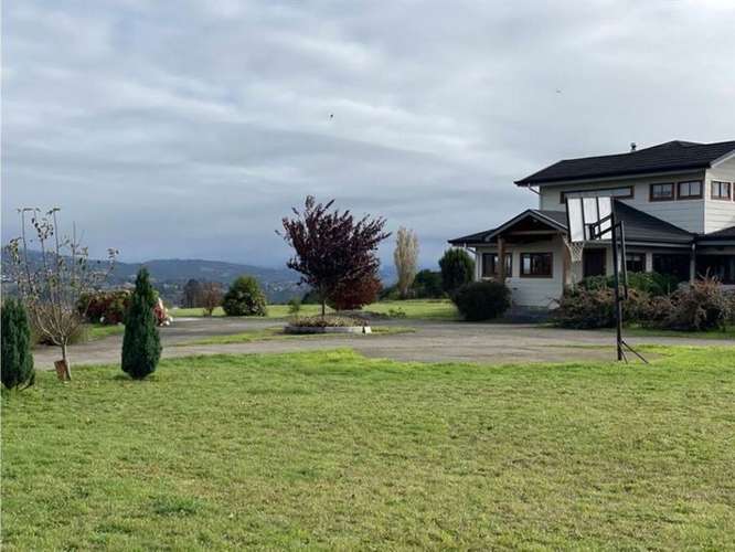Casa en venta de 4 dorm. en Castro