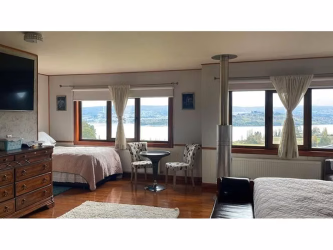 Casa en venta de 4 dorm. en Castro