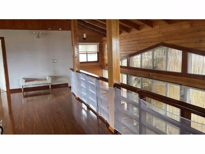 Casa en venta de 4 dorm. en Castro