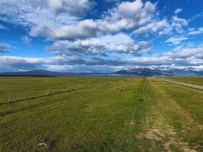 Se venden sitios en Natales ruta Y-315 y cm. 6 de 1 hectárea - Imagen 19