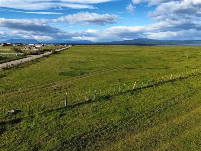 Se venden sitios en Natales ruta Y-315 y cm. 6 de 1 hectárea - Imagen 18