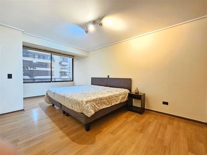 Oportunidad Depto 3D + Sala de star + 2 Servicios, Amoblado