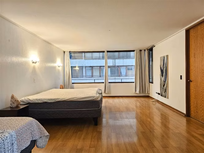 Oportunidad Depto 3D + Sala de star + 2 Servicios, Amoblado