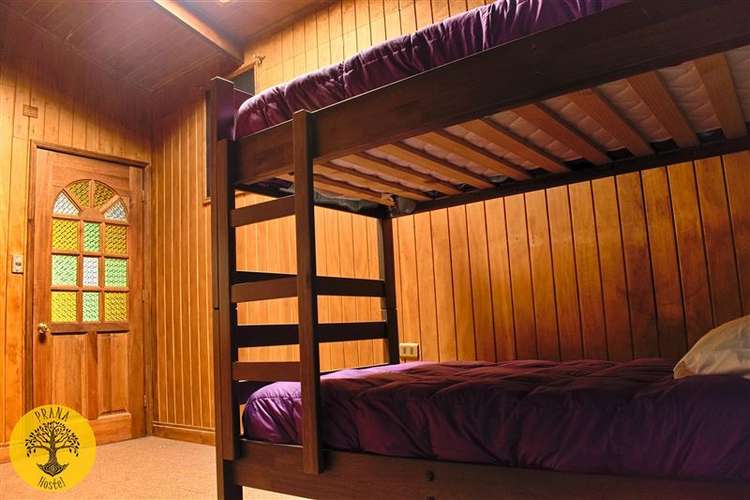 Ampia casa en venta de 7 dorm. apta para comercio en Natales