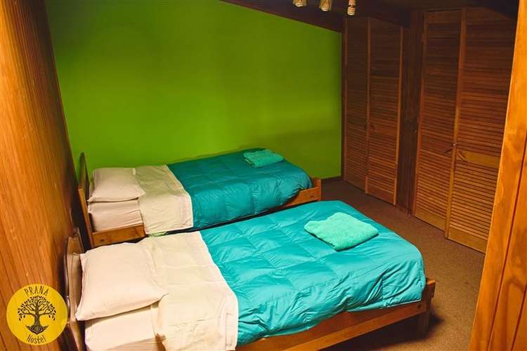 Ampia casa en venta de 7 dorm. apta para comercio en Natales