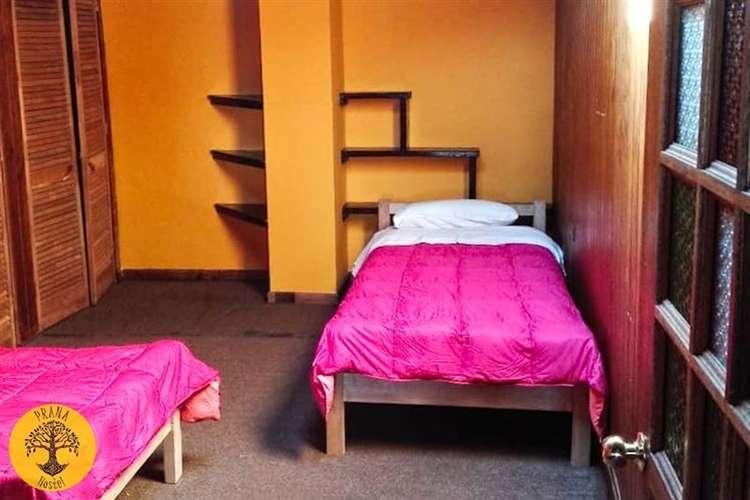 Ampia casa en venta de 7 dorm. apta para comercio en Natales