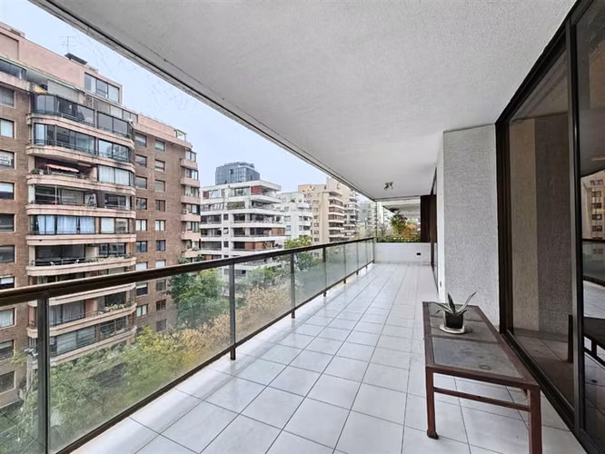 Oportunidad Depto 3D + Sala de star + 2 Servicios, Amoblado