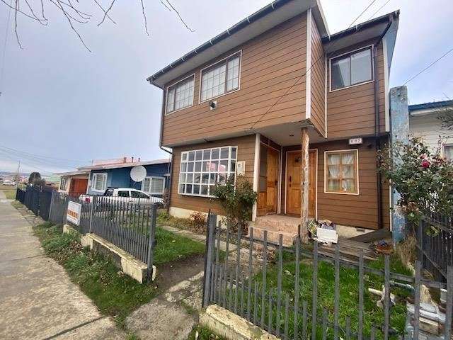 Casa en venta de 7 dorm. en Natales - Imagen 3