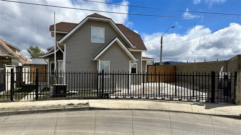 Casa en venta de 3 dorm. en Punta Arenas - Imagen 2