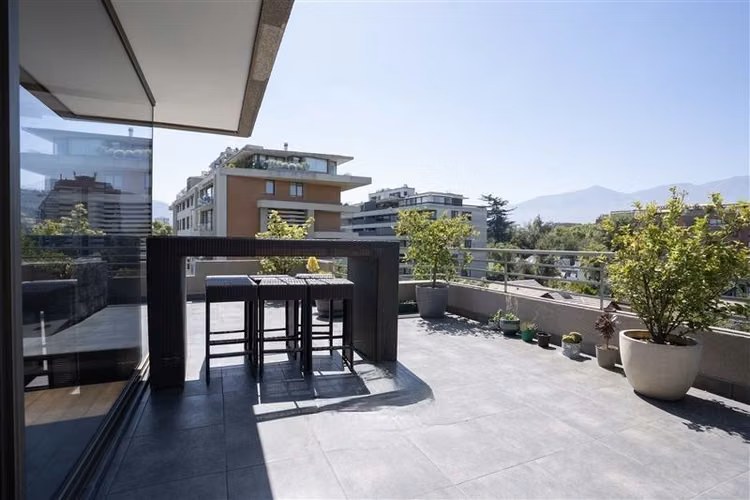 Departamento en venta de 4 dorm. en Vitacura