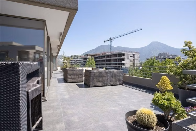 Departamento en venta de 4 dorm. en Vitacura