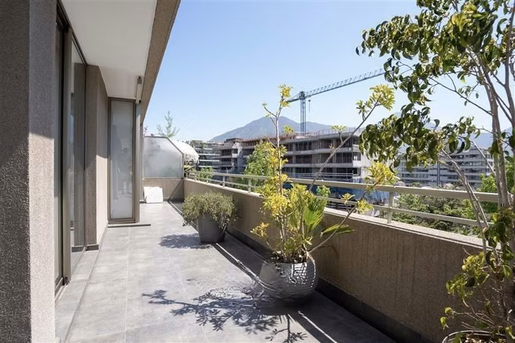 Departamento en venta de 4 dorm. en Vitacura