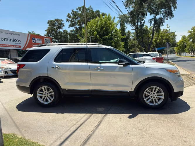 FORD EXPLORER XLT 3.5 AUTOMATICO 3 CORRIDAS FULL CAMARA AIRBAG ABS VER EN LAS CONDES 2014