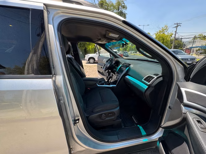 FORD EXPLORER XLT 3.5 AUTOMATICO 3 CORRIDAS FULL CAMARA AIRBAG ABS VER EN LAS CONDES 2014
