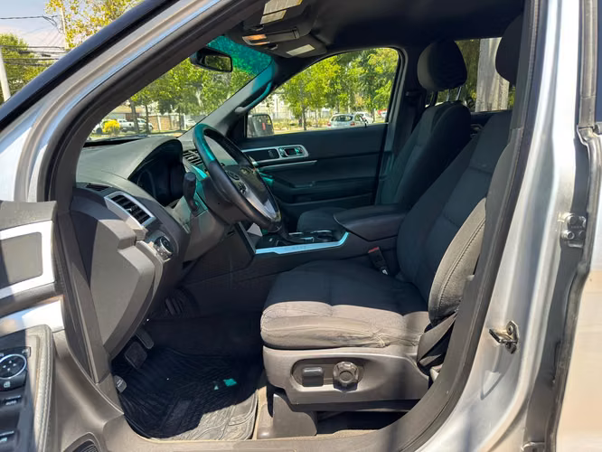FORD EXPLORER XLT 3.5 AUTOMATICO 3 CORRIDAS FULL CAMARA AIRBAG ABS VER EN LAS CONDES 2014