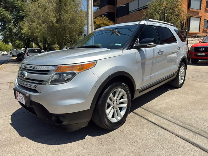 FORD EXPLORER XLT 3.5 AUTOMATICO 3 CORRIDAS FULL CAMARA AIRBAG ABS VER EN LAS CONDES 2014