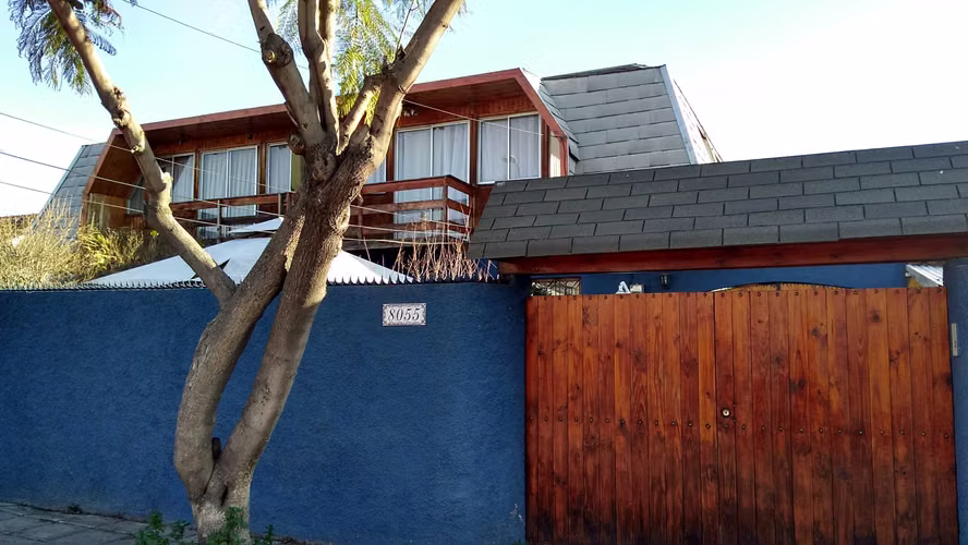Casa Amplia y Moderna, 4D+2B+3E+1BD (152904)