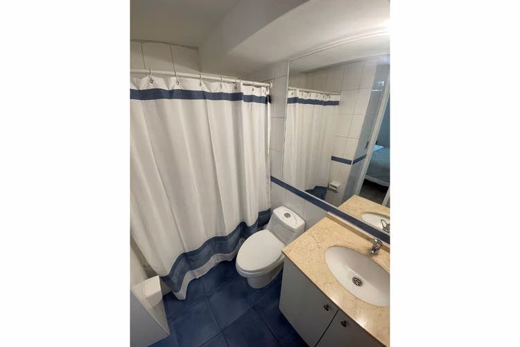 Venta Depto amoblado las condes con arriendo de $950.000