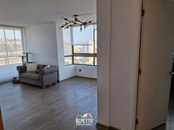6 1/2 oriente se vende departamento Viña del mar.