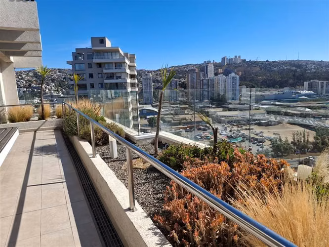 6 1/2 oriente se vende departamento Viña del mar.