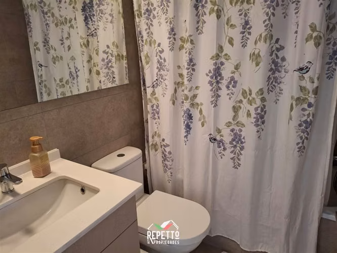 6 1/2 oriente se vende departamento Viña del mar.
