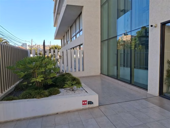 6 1/2 oriente se vende departamento Viña del mar.