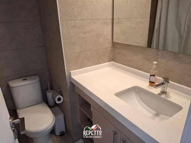 6 1/2 oriente se vende departamento Viña del mar.