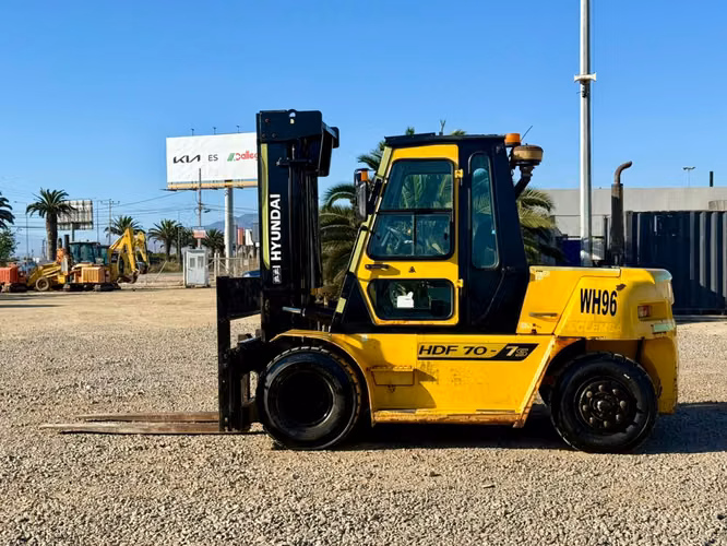 2013 Grúa Horquilla Hyundai para 7 Ton - Sólo 2.390 Hrs