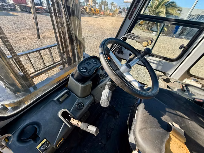 2013 Grúa Horquilla Hyundai para 7 Ton - Sólo 2.390 Hrs