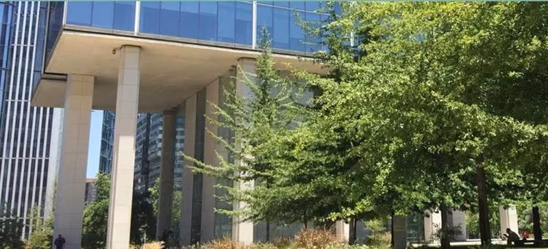 Arriendo OFICINA en Edificio Mistral en Las Condes