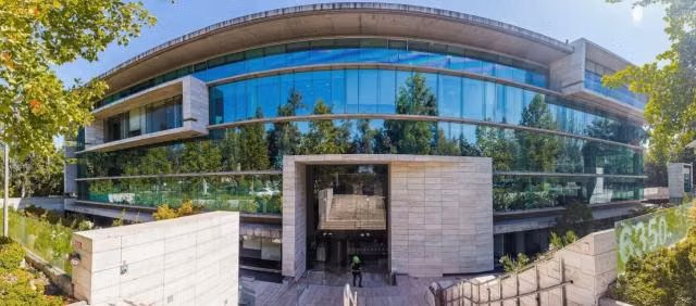 Arriendo OFICINA en Edificio Santa maría en Vitacura