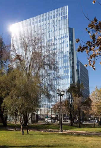 Arriendo OFICINA en Edificio Parque Araucano en Las Condes
