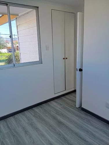 Casa de 2 pisos e venta, Bosque San Carlos. (151553)