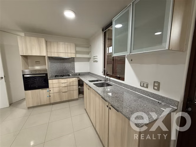 Casa en venta de 5 dorm. en San Pedro de la Paz