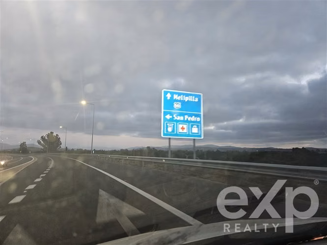 Parcela de 1 hectárea con casa de 105 m2 en San Pedro