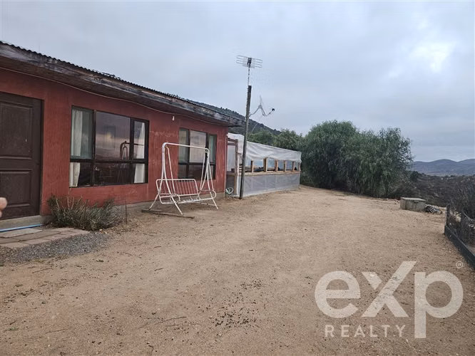 Parcela de 1 hectárea con casa de 105 m2 en San Pedro